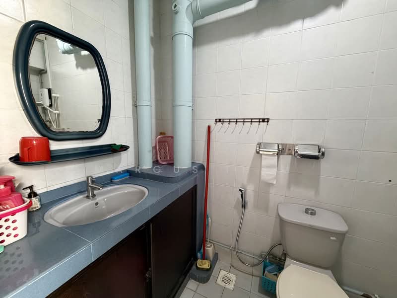 529 Jelapang Road, 529 Jelapang Road, Room Rental, 100 sqft, HDB Flat For Rent, by Marcus Tham, 500100074 - Bathroom - PropertyGuru.com.sg