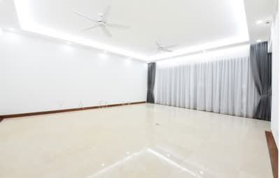 For Rent - Nassim Jade