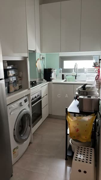 Kingsford Hillview Peak, 105 Hillview Rise, 2 Bedrooms, 775 sqft, Condominium For Rent, by Tina Cai, 500100079 - Kitchen - PropertyGuru.com.sg