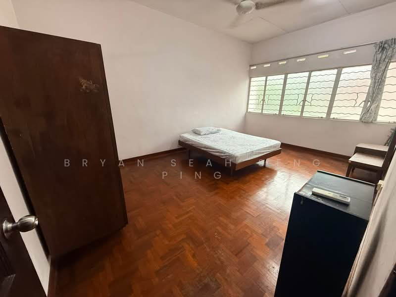 Bukit Timah Landed, , Room Rental, 800 sqft, Terraced House For Rent, by Bryan Seah Seng Ping, 500100082 - Bedroom - PropertyGuru.com.sg