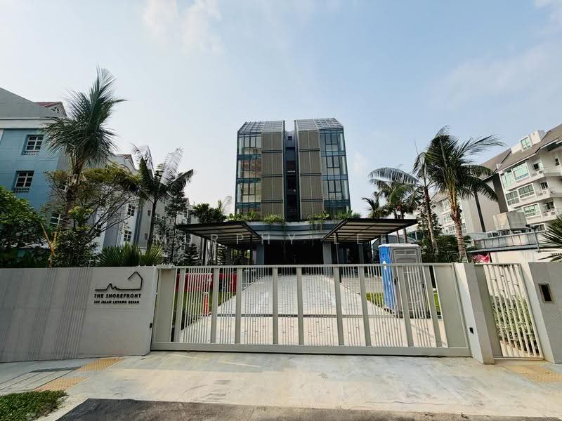 The Shorefront, 165A Jln. Loyang Besar, Changi Airport / Changi Village, 2 Bedrooms, 818 sqft, Apartment For Sale, by Murphy Lee, 500100088 - PropertyGuru.com.sg