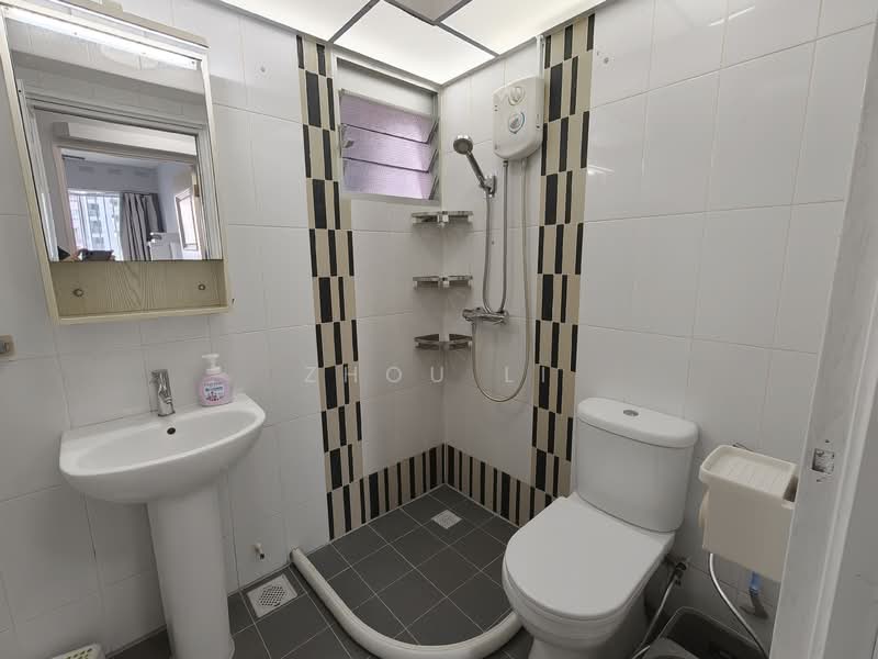 10C Bendemeer Road HDB Flat For Sale at S$ 1,020,000 | PropertyGuru Singapore - Bathroom