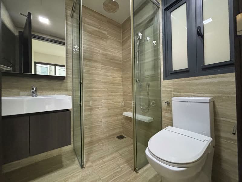 North Park Residences Condominium For Sale at S$ 1,280,000 | PropertyGuru Singapore - Bathroom