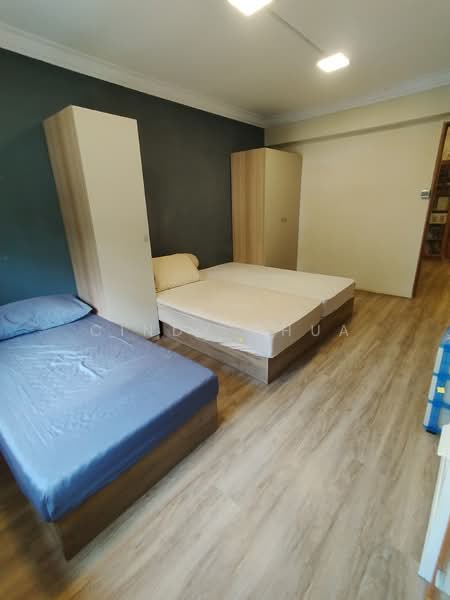 147 Mei Ling Street HDB Flat For Sale at S$ 1,899,999 | PropertyGuru Singapore - Master Bedroom