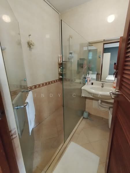 147 Mei Ling Street HDB Flat For Sale at S$ 1,899,999 | PropertyGuru Singapore - Bathroom