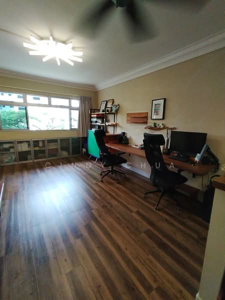 147 Mei Ling Street HDB Flat For Sale at S$ 1,899,999 | PropertyGuru Singapore - Dining and Study room