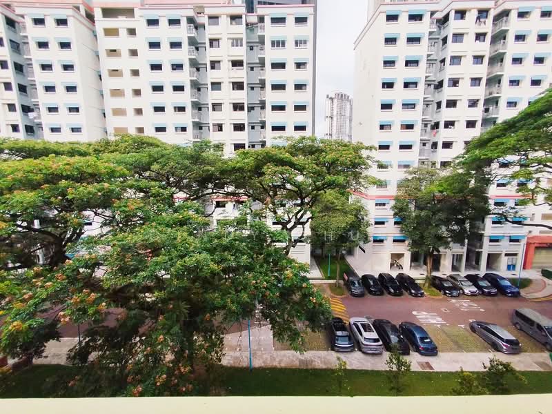 147 Mei Ling Street HDB Flat For Sale at S$ 1,899,999 | PropertyGuru Singapore - View from Dining Room