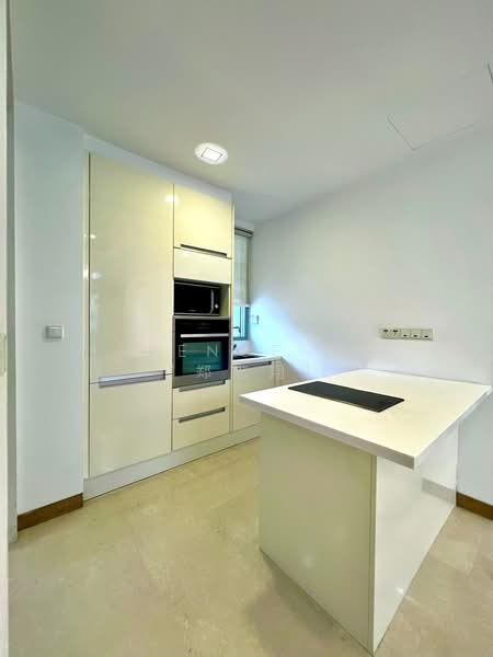 Amber Residences Apartment For Sale at S$ 4,080,000 | PropertyGuru Singapore - Dry Kitchen