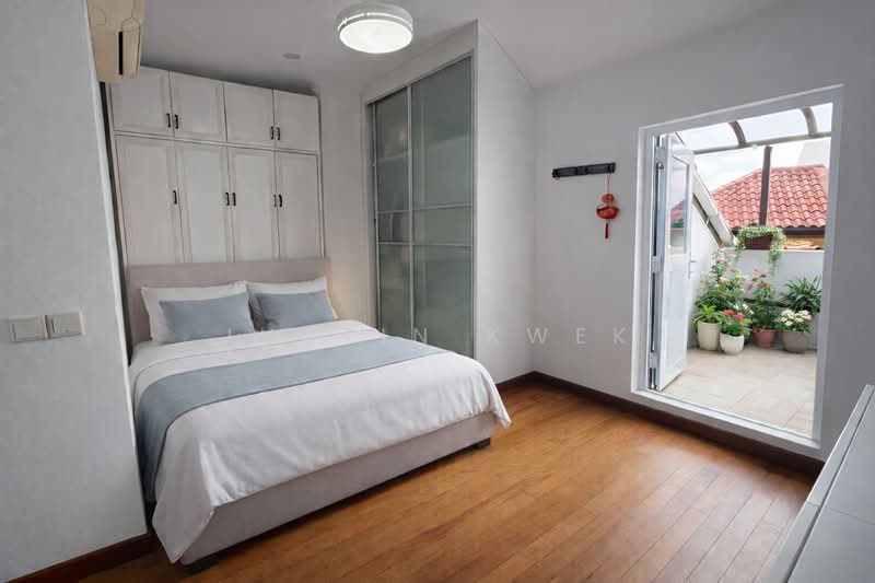 Begonia Semi Detached move in 3 yrs old Renovation Semi-Detached House For Sale at S$ 3,280,000 | PropertyGuru Singapore - Bedroom