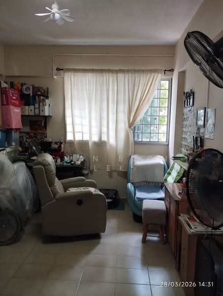 109 Tampines Street 11, 109 Tampines Street 11, 3 Bedrooms, 1,130 sqft, HDB Flat For Sale, by Chan Boon Lek, 500100098 - Bedroom 3 - PropertyGuru.com.sg