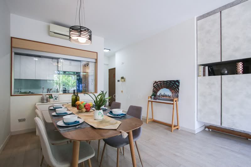 Starville Condominium For Sale at S$ 2,050,000 | PropertyGuru Singapore - Dining Room