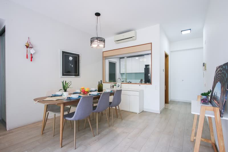 Starville Condominium For Sale at S$ 2,050,000 | PropertyGuru Singapore - Dining Room