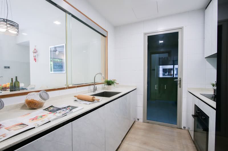 Starville Condominium For Sale at S$ 2,050,000 | PropertyGuru Singapore - Kitchen