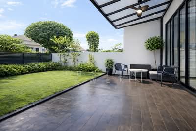 For Sale - Elevated with wide frontage Jalan Lebat Daun Semi Detached