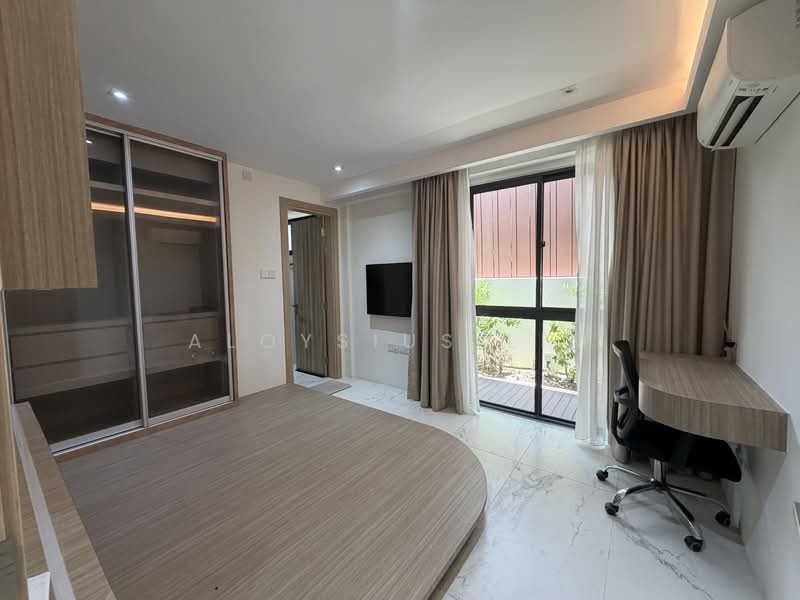 Aida street, , 6 Bedrooms, 4,500 sqft, Semi-Detached House For Sale, by Aloysius Lim, 500100107 - Bedroom - PropertyGuru.com.sg