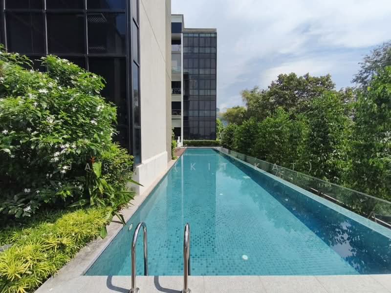 35 Gilstead, 35 Gilstead Road, 2 Bedrooms, 678 sqft, Apartment For Sale, by Jason (Kit Kat), 500100109 - Infinity lap pool - PropertyGuru.com.sg