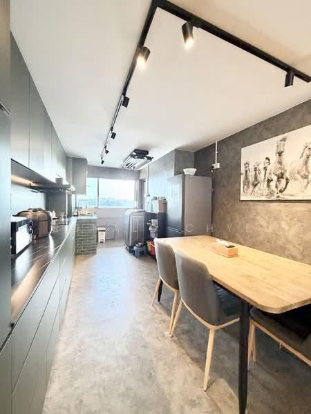 629 Hougang Avenue 8 HDB Flat For Sale at S$ 528,000 | PropertyGuru Singapore - Kitchen