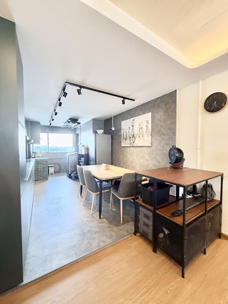 629 Hougang Avenue 8 HDB Flat For Sale at S$ 528,000 | PropertyGuru Singapore - Kitchen