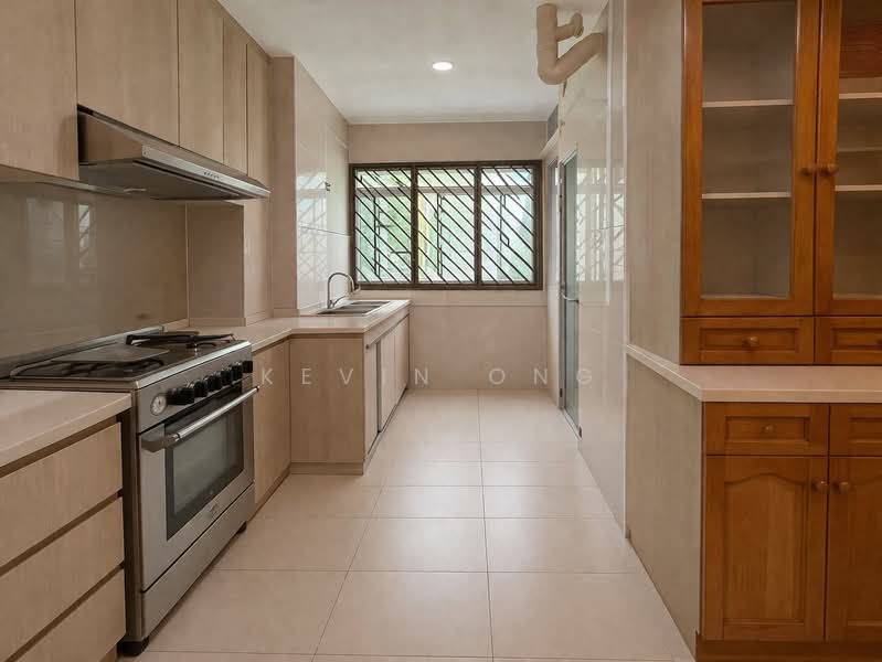 142 Serangoon North Avenue 1 HDB Flat For Sale at S$ 1,000,000 | PropertyGuru Singapore - Kitchen