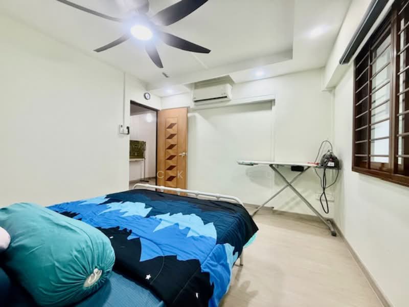 326 Yishun Ring Road HDB Flat For Sale at S$ 910,000 | PropertyGuru Singapore - Bedroom