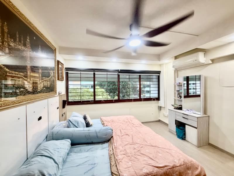 326 Yishun Ring Road HDB Flat For Sale at S$ 910,000 | PropertyGuru Singapore - Bedroom