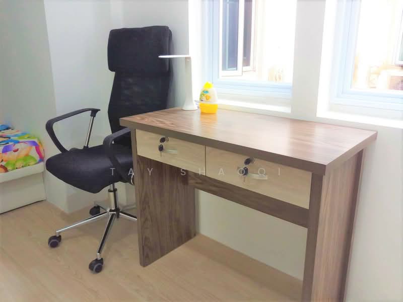 Tiong Bahru Estate, 58 Seng Poh Road, Room Rental, 100 sqft, Apartment For Rent, by Tay Shaoqi, 500100120 - Study - PropertyGuru.com.sg