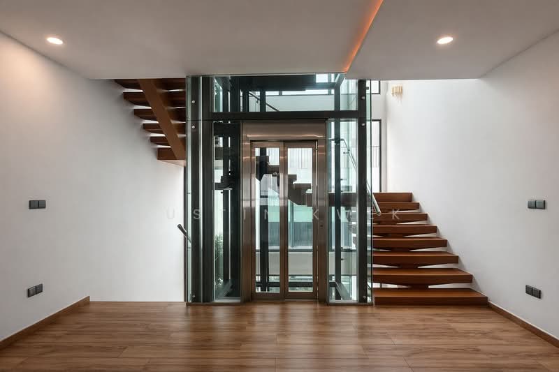 R E BU I L T Saraca bungalow with lift Bungalow House For Sale at S$ 12,000,000 | PropertyGuru Singapore - Interior