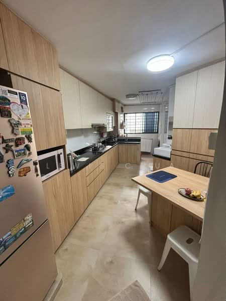 215 Yishun Street 21, 215 Yishun Street 21, Room Rental, 160 sqft, HDB Flat For Rent, by Lewis Chua, 500100124 - Kitchen - PropertyGuru.com.sg