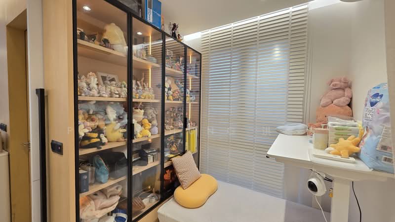 Urban Heritage Apartment For Sale at S$ 1,000,000 | PropertyGuru Singapore - Interior