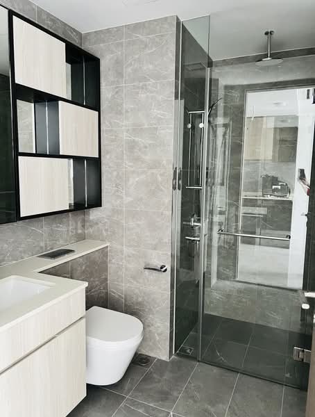 Kent Ridge Hill Residences Condominium For Sale at S$ 1,499,000 | PropertyGuru Singapore - Bathroom