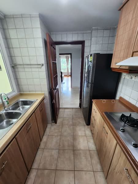 The Tropica Condominium For Sale at S$ 1,200,000 | PropertyGuru Singapore - Kitchen