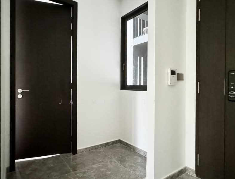 Hyll on Holland Condominium For Sale at S$ 3,150,000 | PropertyGuru Singapore - Entrance