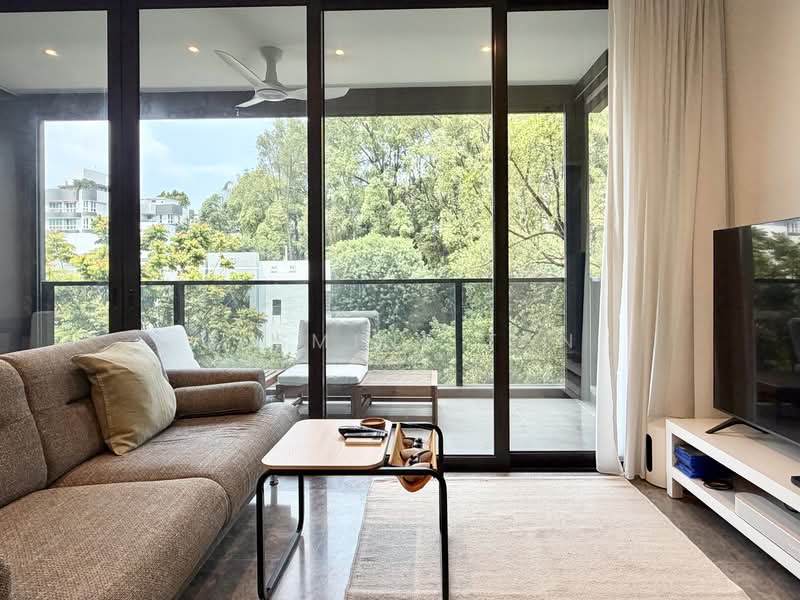 Hyll on Holland, 95 Holland Road, 3 Bedrooms, 1,055 sqft, Condominium For Sale, by Jasmine Tan, 500100136 - Living Room - PropertyGuru.com.sg