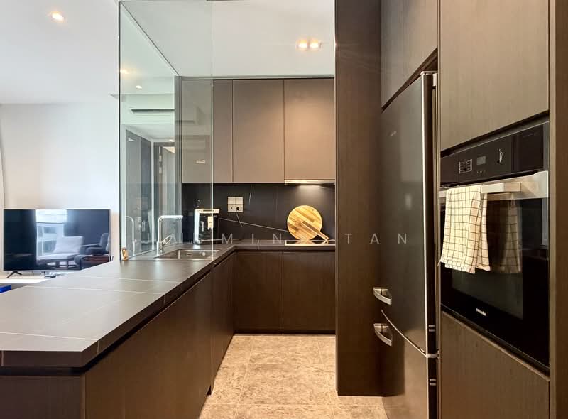 Hyll on Holland, 95 Holland Road, 3 Bedrooms, 1,055 sqft, Condominium For Sale, by Jasmine Tan, 500100136 - Kitchen - PropertyGuru.com.sg
