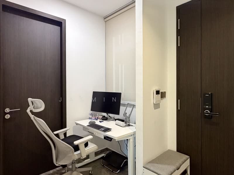 Hyll on Holland, 95 Holland Road, 3 Bedrooms, 1,055 sqft, Condominium For Sale, by Jasmine Tan, 500100136 - Study - PropertyGuru.com.sg