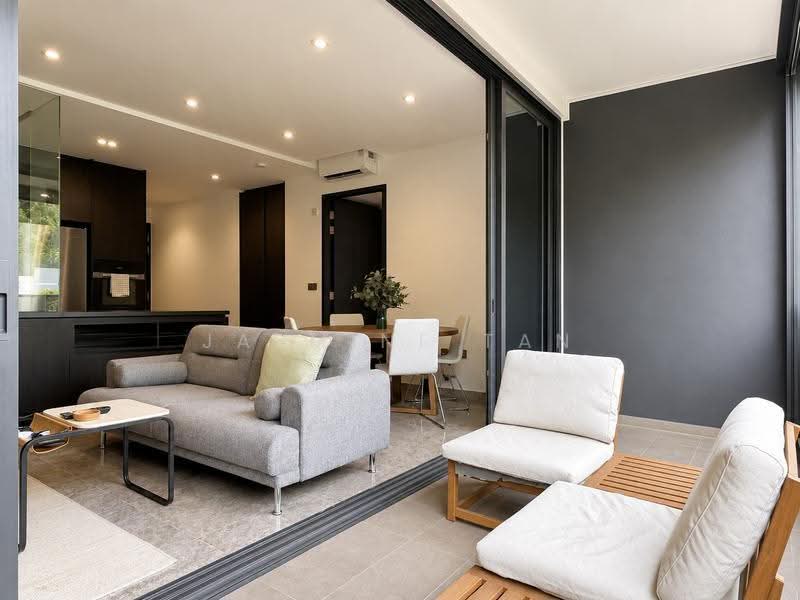 Hyll on Holland, 95 Holland Road, Tanglin / Holland / Bukit Timah, 3 Bedrooms, 1,055 sqft, Condominium For Sale, by Jasmine Tan, 500100136 - Living & Dining - PropertyGuru.com.sg