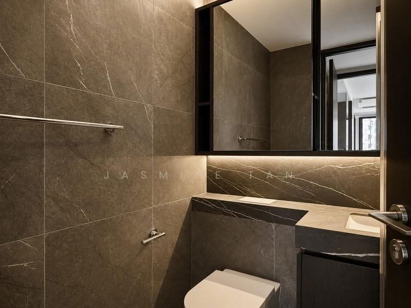 Hyll on Holland, 95 Holland Road, Tanglin / Holland / Bukit Timah, 3 Bedrooms, 1,055 sqft, Condominium For Sale, by Jasmine Tan, 500100136 - Master Bathroom - PropertyGuru.com.sg