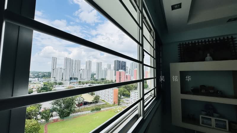 23A Queen's Close HDB Flat For Sale at S$ 470,000 | PropertyGuru Singapore - View
