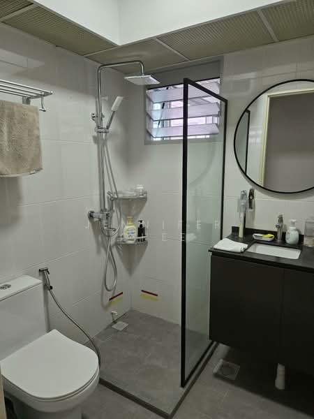 636A Senja Road HDB Flat For Sale at S$ 550,000 | PropertyGuru Singapore - Bathroom