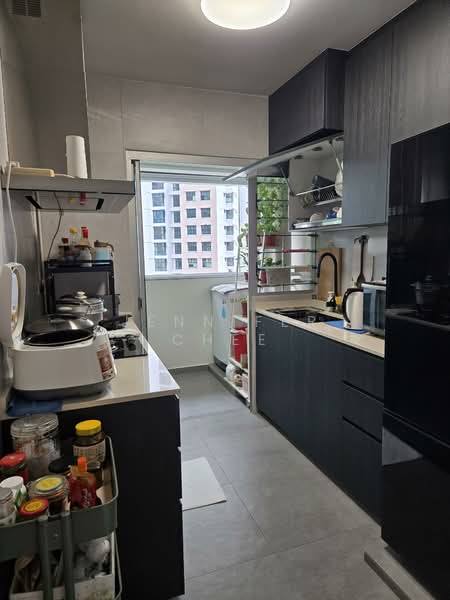 636A Senja Road HDB Flat For Sale at S$ 550,000 | PropertyGuru Singapore - Kitchen