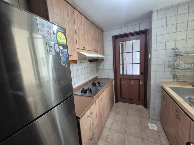 The Tropica Condominium For Sale at S$ 1,200,000 | PropertyGuru Singapore - Kitchen