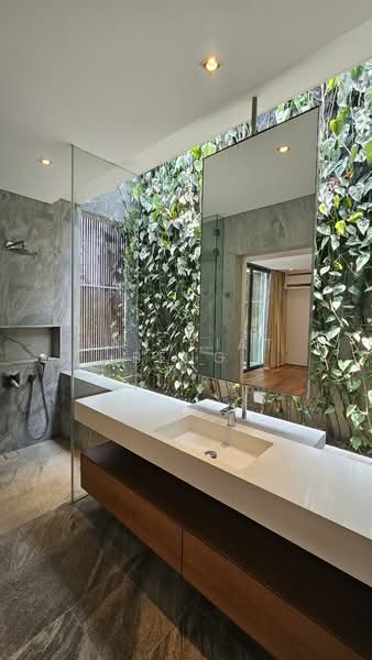 King Albert Park, , 5 Bedrooms, 11,800 sqft, Good Class Bungalow For Rent, by Tan Kiat Beng, 500100149 - Bathroom - PropertyGuru.com.sg