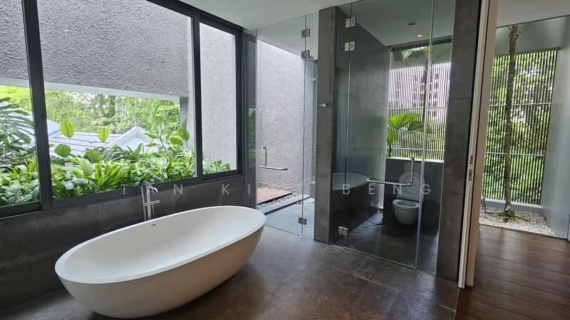 King Albert Park, , 5 Bedrooms, 11,800 sqft, Good Class Bungalow For Rent, by Tan Kiat Beng, 500100149 - Bathroom - PropertyGuru.com.sg