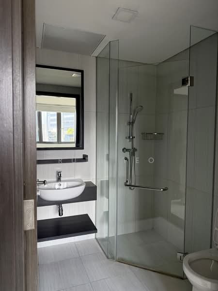 The Rise @ Oxley - Residences, 73 Oxley Rise, 2 Bedrooms, 646 sqft, Apartment For Rent, by Ruth Teo, 500100151 - Bathroom - PropertyGuru.com.sg