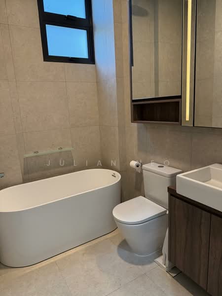 K Suites, 21 Lorong K Telok Kurau, 4 Bedrooms, 1,087 sqft, Apartment For Rent, by Julian Neo, 500100155 - Bathroom - PropertyGuru.com.sg