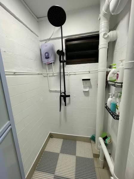 63 Kallang Bahru, 63 Kallang Bahru, Room Rental, 150 sqft, HDB Flat For Rent, by Kim Ooi, 500100156 - Bathroom - PropertyGuru.com.sg