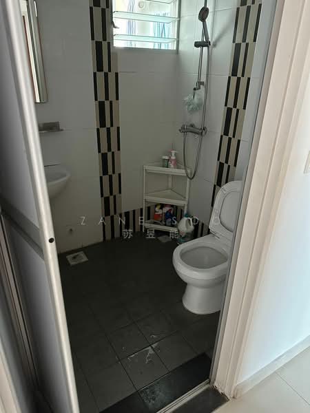 10A Bendemeer Light, 10A Bendemeer Road, 3 Bedrooms, 1,001 sqft, HDB Flat For Rent, by Zane Soo 苏昱能, 500100160 - Bathroom - PropertyGuru.com.sg