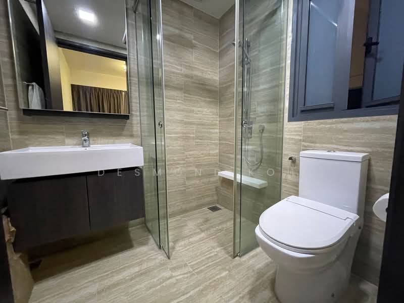 North Park Residences Condominium For Sale at S$ 1,280,000 | PropertyGuru Singapore - Bathroom