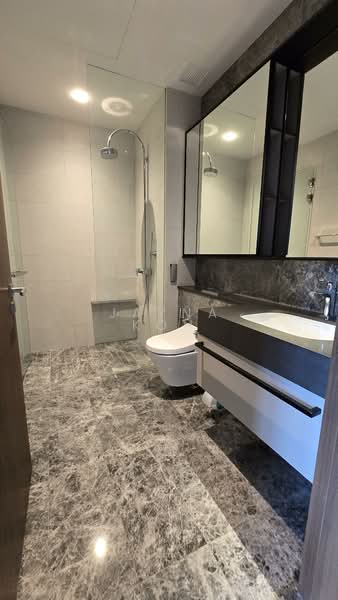 Parksuites Condominium For Sale at S$ 2,780,000 | PropertyGuru Singapore - Bathroom