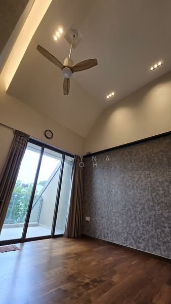 Parksuites Condominium For Sale at S$ 2,780,000 | PropertyGuru Singapore - Balcony